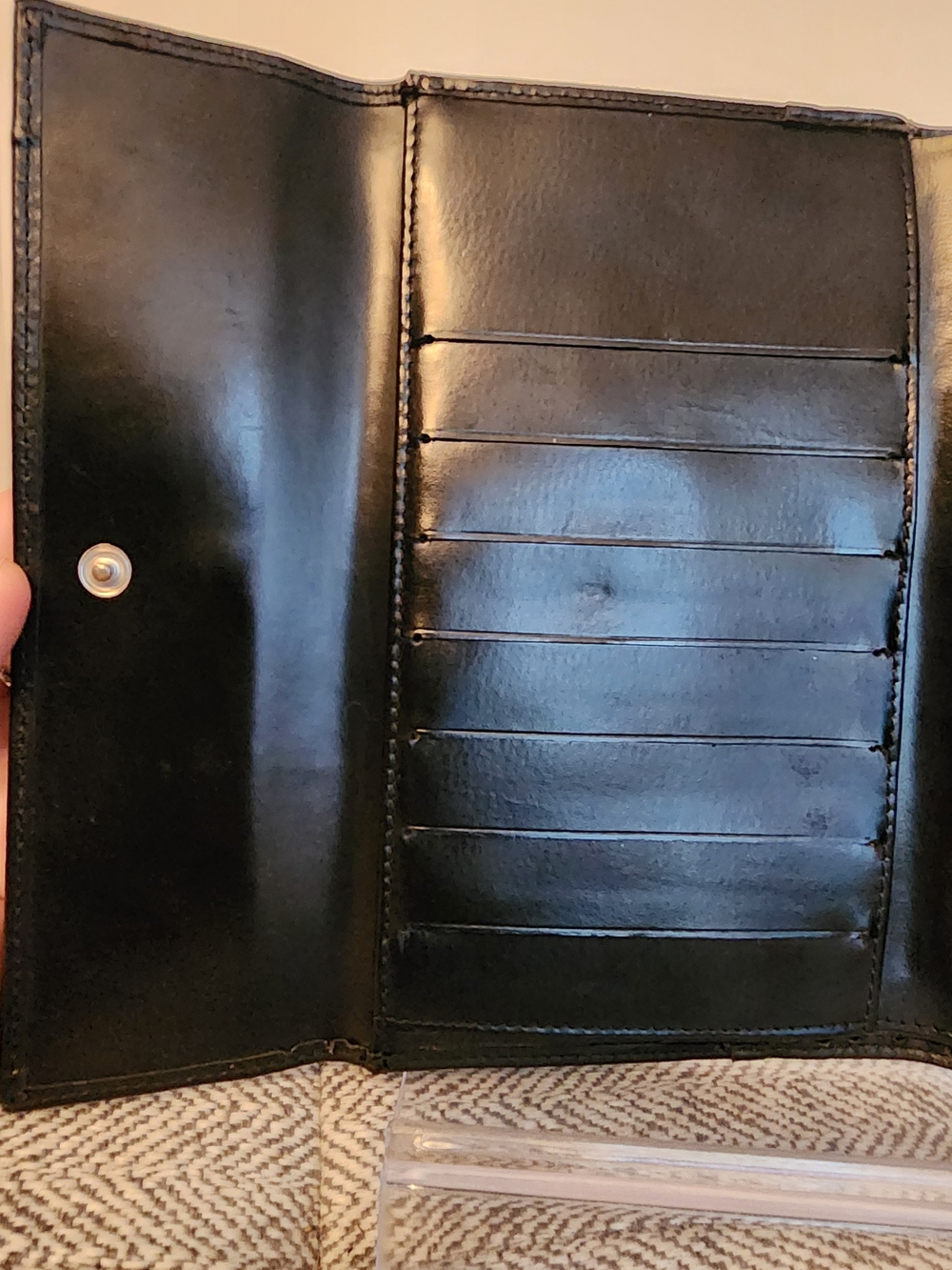 EUC Furla Large Trifold Black Leather Wallet With Multiple Compartments - Picture 4 of 7